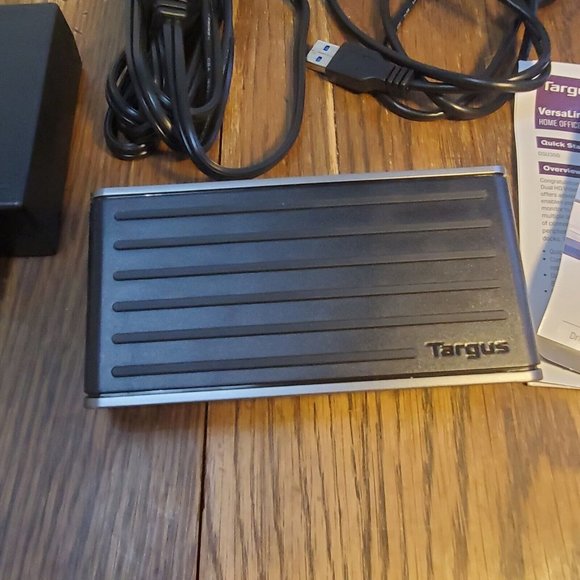 TARGUS DSU300 VERSALINK USB 3.0 DUAL HD VIDEO HOME OFFICE DOCKING STATION Used - Picture 6 of 10